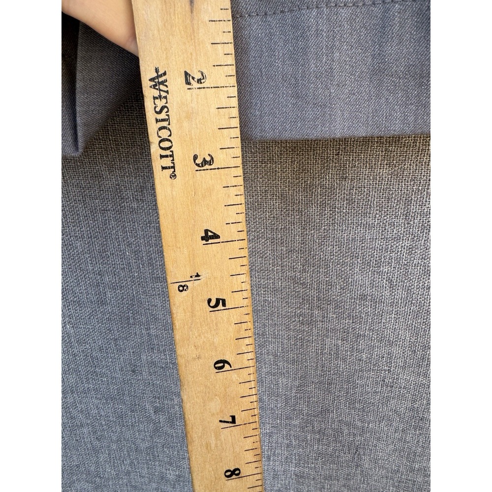 NWT American Eagle Sz 00 (24)  Gray High Rise Trouser Short - Picture 4 of 8